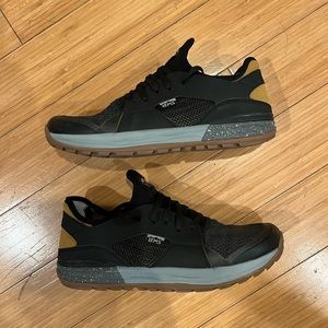 Lems Mesa Carbon Black men’s size 11